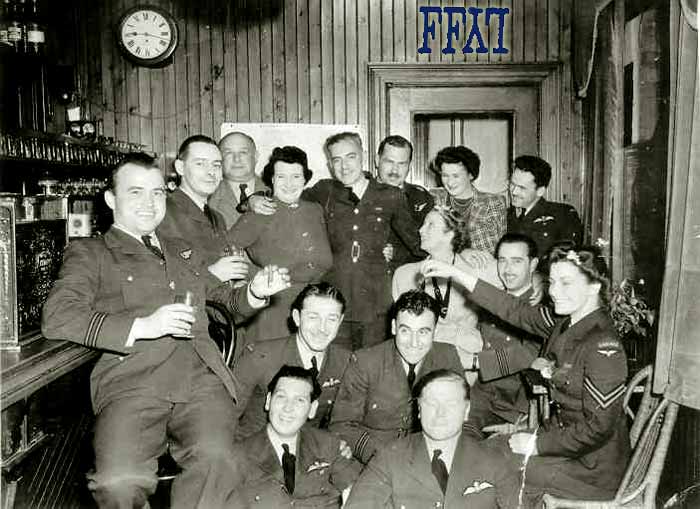 406 Squadron men in pub